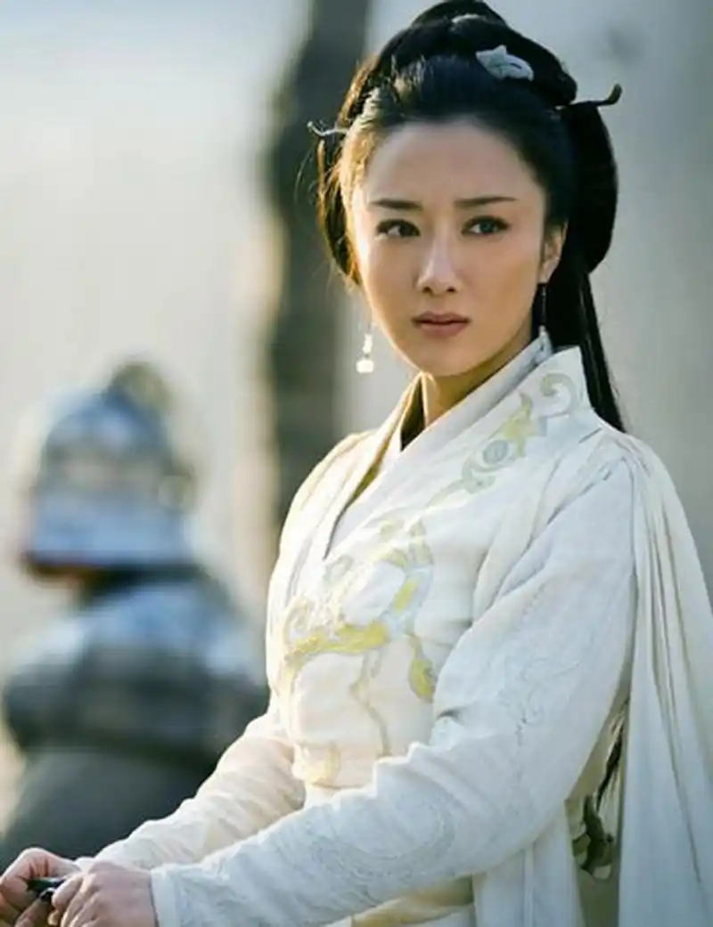 我们宁愿虞姬是自杀而亡的,而非被刘邦活捉的.