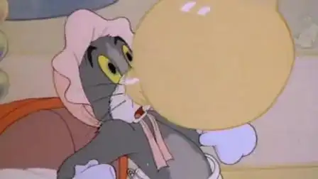 猫和老鼠:汤姆被主人扮成小宝宝的样子,还穿着纸尿裤喝着奶奶!
