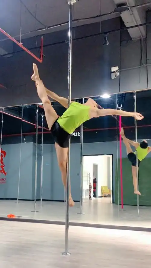 钢管舞技巧