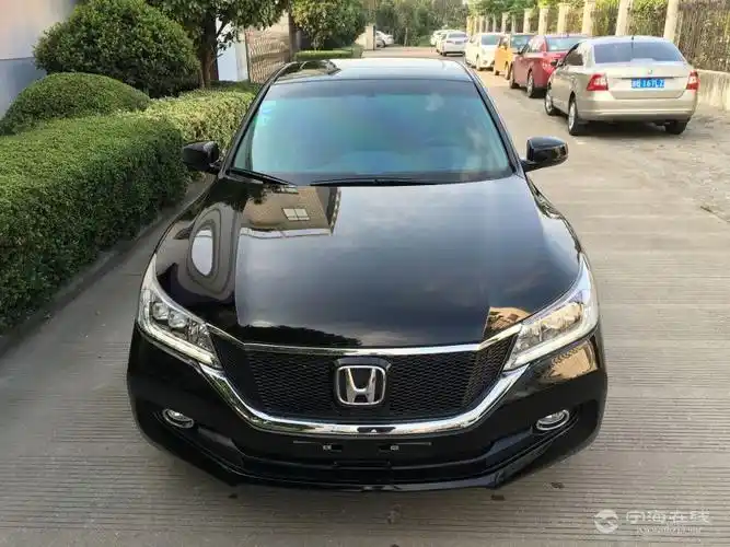 本田雅阁2.4at 黑色
