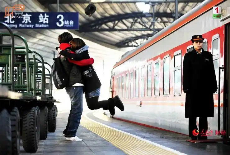 《财景》:那些年,春运的感人瞬间(高清组图)--财经--人民网