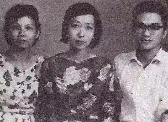 张爱玲爱过桑弧朋友曾帮两人说媒张爱玲却连摇三次头