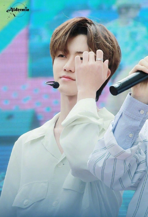 nct梦队刚回归,罗渽民就传出绯闻!事实证明:李秀满划时代火了