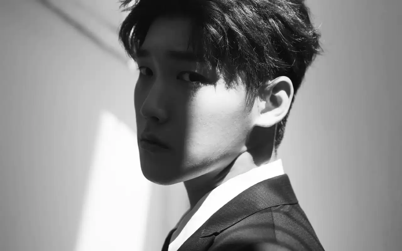 邢昭林帅气西装写真图片桌面壁纸,大陆明星,帅气,帅哥,演员,帅哥明星