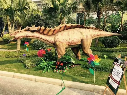 恐龙来啦西安龙湖香提国际社区恐龙乐园邀您围观