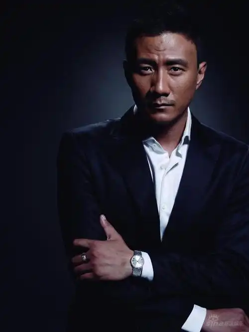 风尚明星—— 胡军