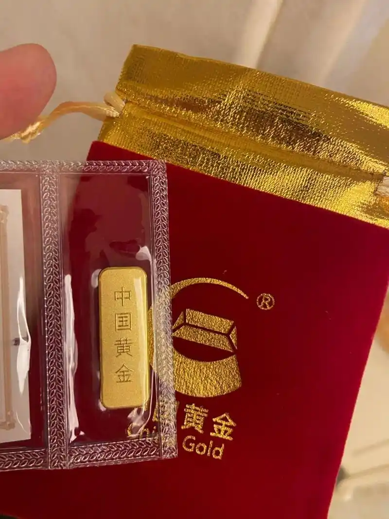 中国黄金10g小金条克价370.