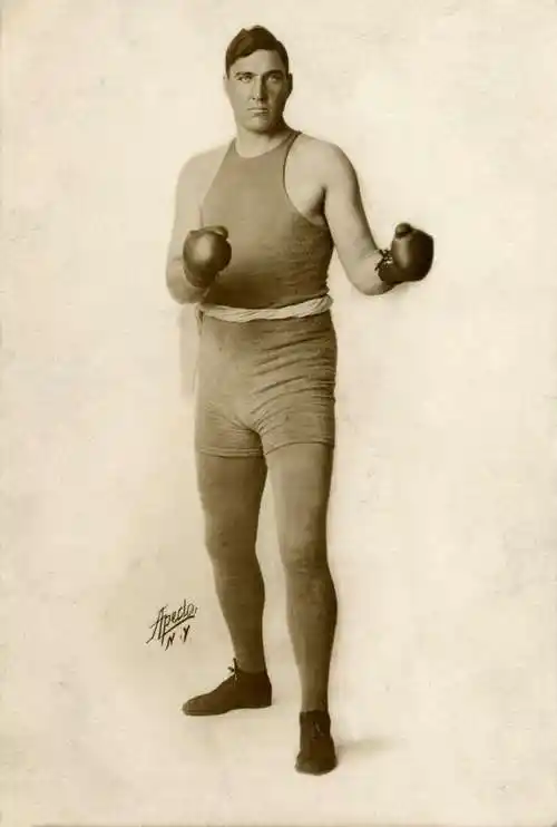 原创盘点职业拳击历史上最重的十位世界拳王第十到第六