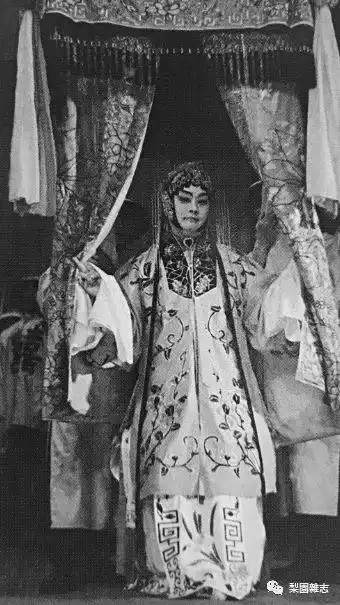 程砚秋之《锁麟囊》