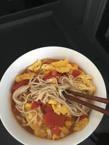 一个人不知道吃什么的时候,就是一碗面