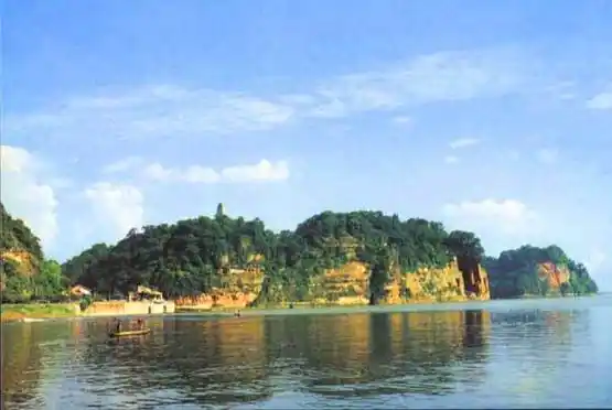 第一张乐山巨型睡佛照片