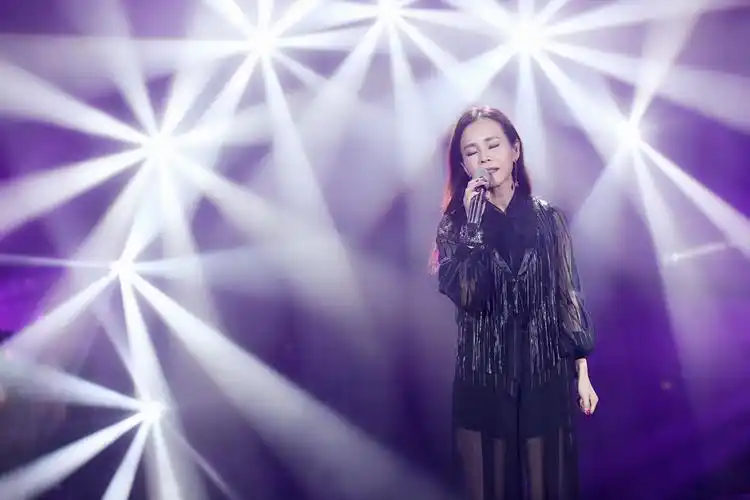 彭佳慧怀感恩之心回《歌手》 致敬偶像林忆莲