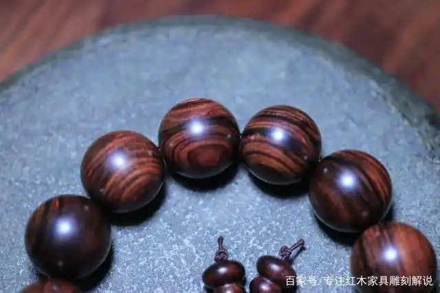 真正的海南黄花梨佛珠高清图片对比