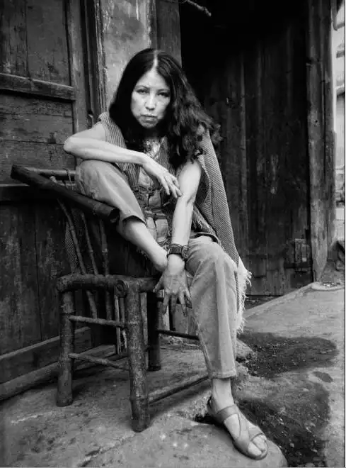 肖全的肖像摄影:1990年的女作家三毛