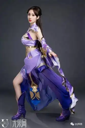 王者荣耀露娜cos 血红的月光映照着我的生命