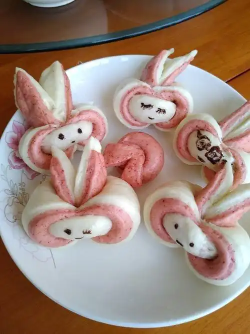 手机用户7106_k3w9做的卡通兔子馒头