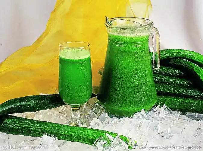 1383×1026像素格式:jpg颜色:rgb5共享分×关 键 词:黄瓜汁 青瓜汁