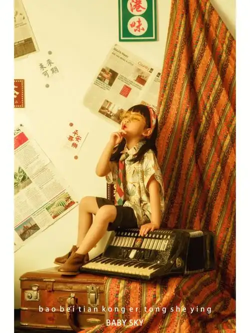 怎么搭配都会惊喜万分快快带咱宝贝来拍摄酱紫一组港风大片