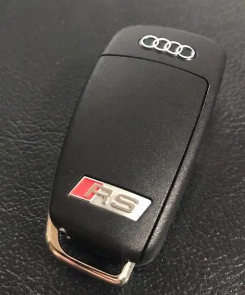 63万入奥迪rs3:新车让朋友赞叹,车钥匙却煞了风景