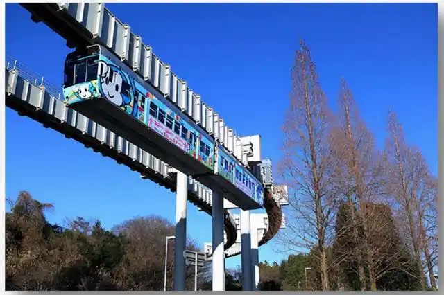 悬挂式单轨电车