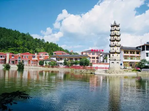 利川四措并举建设美丽乡村