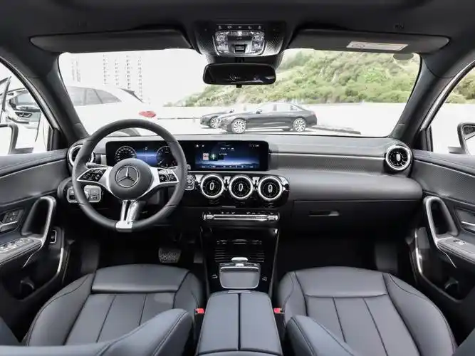 海口奔驰a级汽车最新价格2203万降价狂欢最新报价优惠3万今日钜惠