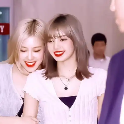 blackpink闺蜜头,情头 五花肉cp lisa,rose,朴彩英 自制自调滤镜 可抱