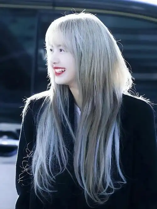 银发莎美的不像真人啊05