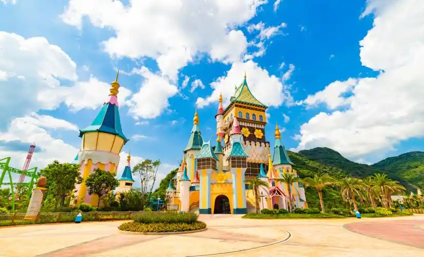 尚品清远英德奥园茶与巧克力小镇泉林水世界六感温泉浈阳峡蒸汽火车头