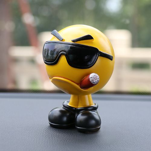 汽车摆件摇头弹簧公仔网红ins可爱表情包个性车载车内饰品 得意(配