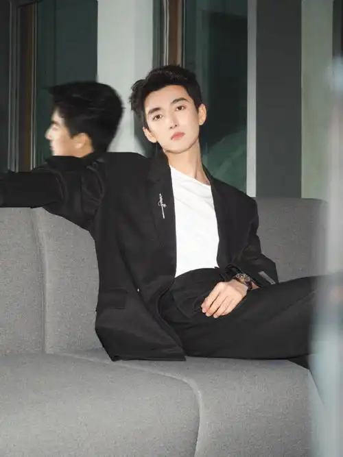 vetements星光time##vetements唯特萌##刘昱晗同款