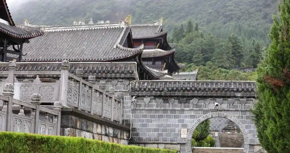 贵州宣慰使司辖地之广政治影响之大,明代汉文典籍记载何以不详_水东