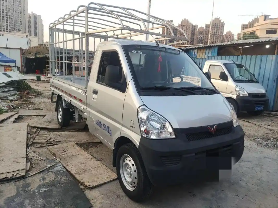 五菱荣光单排仓栏式二手车.2020年入户,1.5排量,有空调 - 抖音