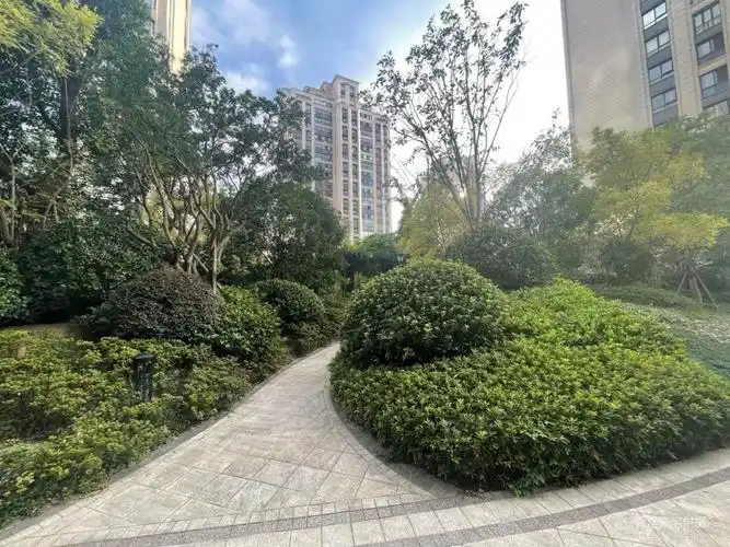 上海房产网>上海二手房>徐汇二手房>徐汇滨江二手房>云锦东方(二期)>