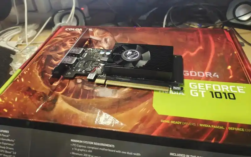 英伟达gt1010开箱