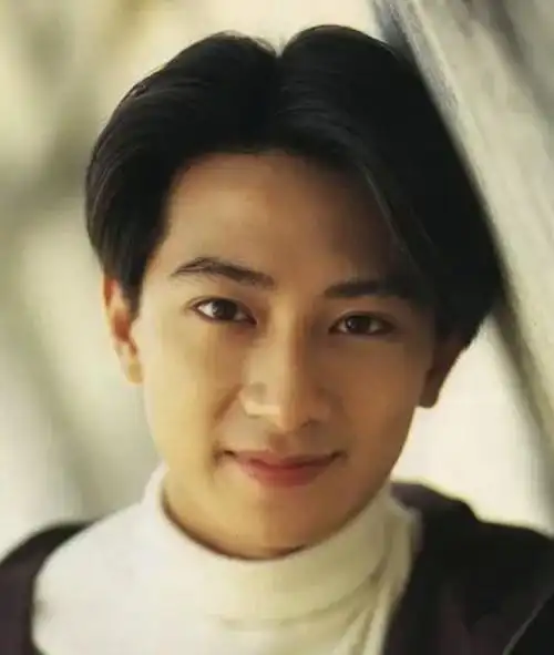 孙耀威个人简介资料:曾被誉为"香港四小天王"之一,如今早已走上了另一