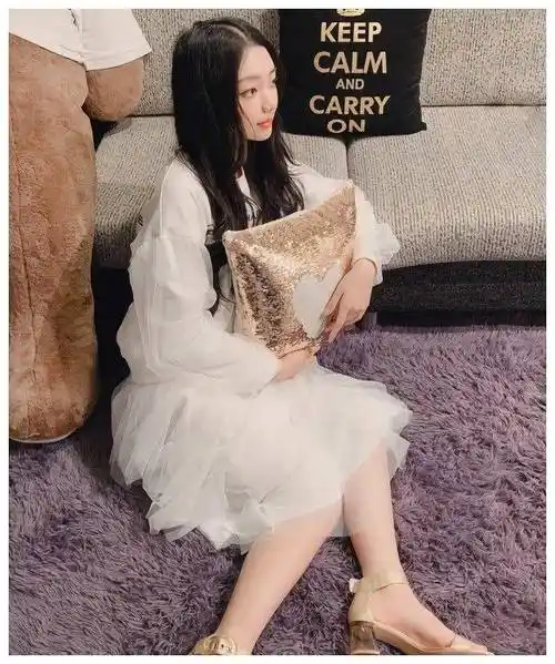 本以为傅菁才是火箭少女的腿精,当看到她的"火棍腿"后,完美!