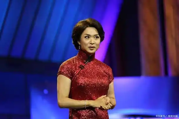 金星霸气再回应:"怕穷人看见,又怕富人看不见,多做作呀!