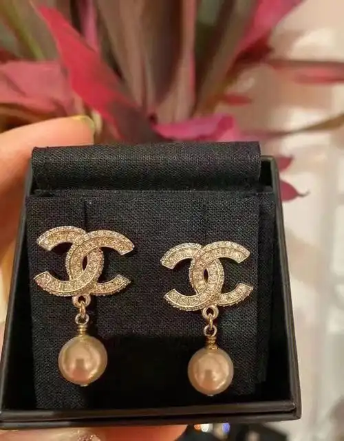 chanel耳钉