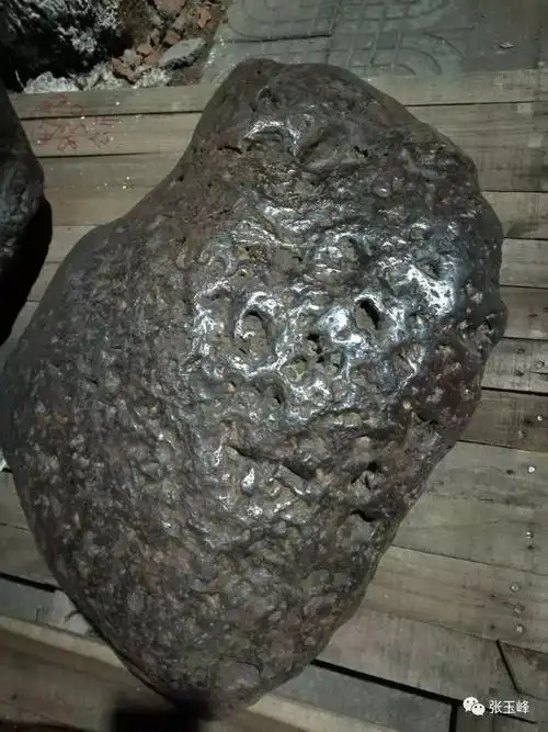 新疆陨石收藏家张玉峰先生陨石收藏大观!