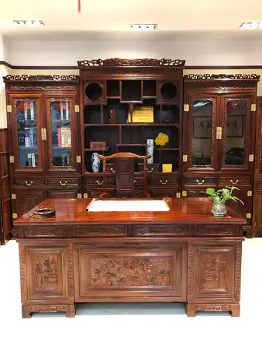 红木办公桌,摆放的"五宜"与"五忌"