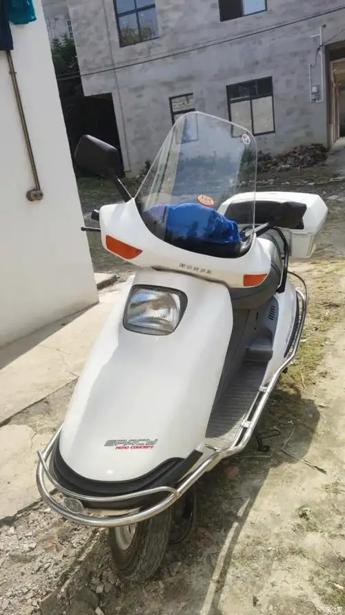 【图】哈哈,(欧洲版)本田ch125大白鲨_摩托车论坛_汽车之家论坛