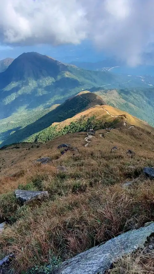香港倒碗上石河罗汉脊登凤凰山