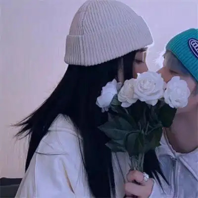 独一无二的手捧花好看浪漫情侣头像