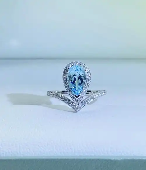 美到窒息的水滴海蓝宝戒指