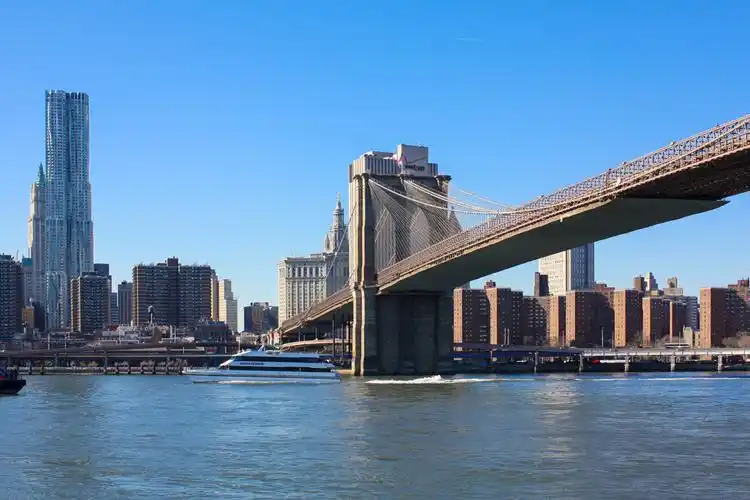 南加州大学中国留学生纪欣然