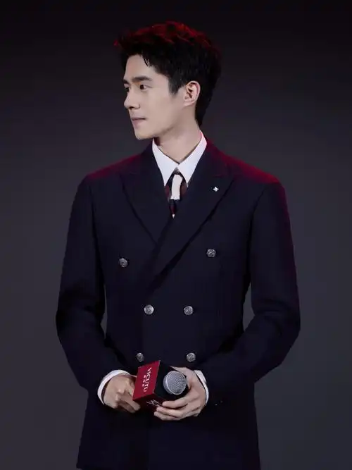 西装是刘昊然原皮肤##刘昊然正装焊身上