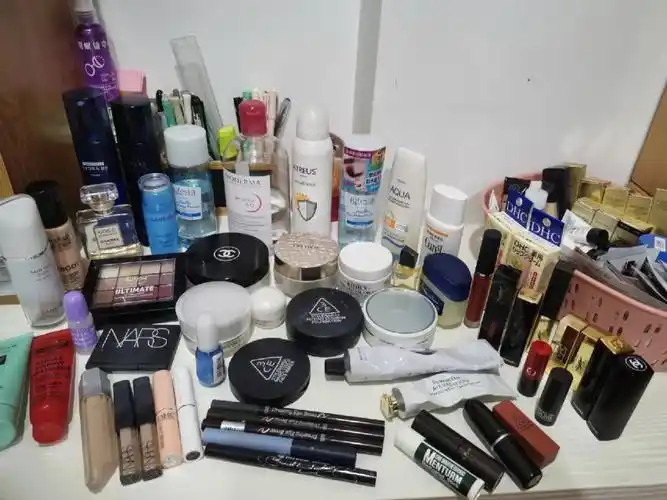 23岁女生的化妆品