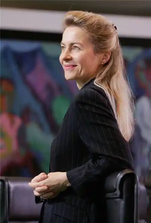 乌尔苏拉·冯德莱恩:欧洲女掌门