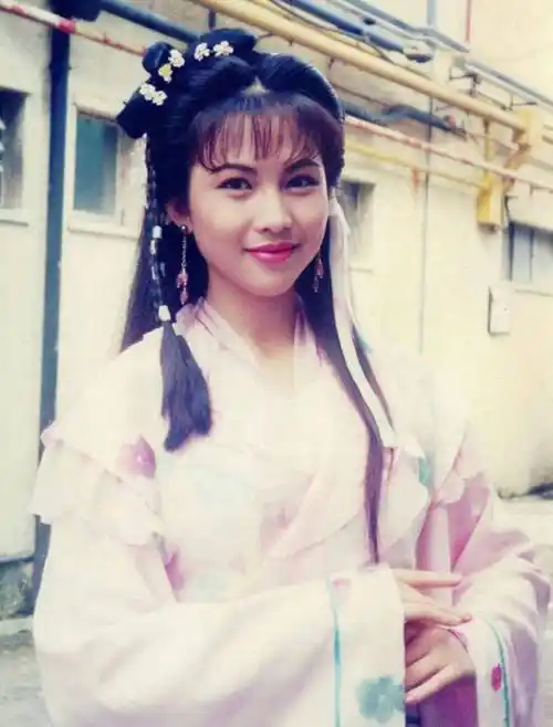 有作品有人气,还有闺蜜和爱情_蔡少芬_张晋_朱茵